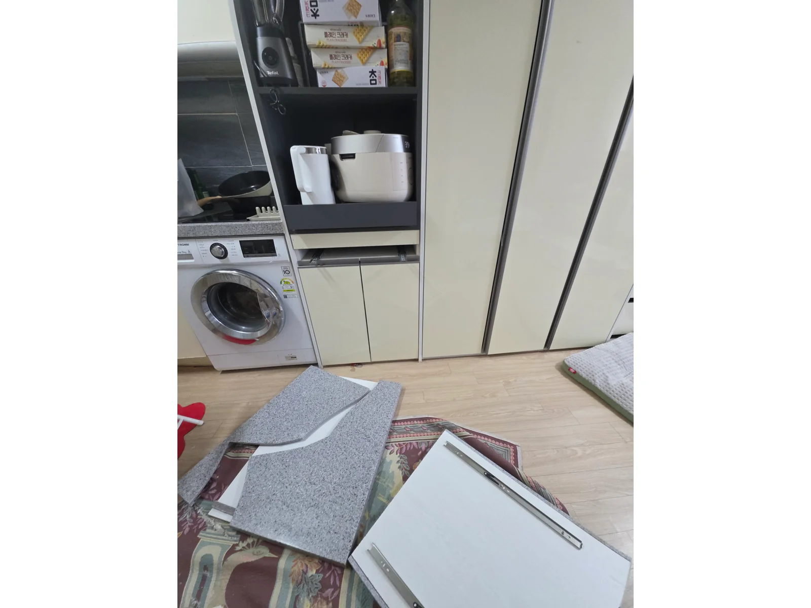 용인 슬라이드 식탁깨짐 파손수리 시공 전